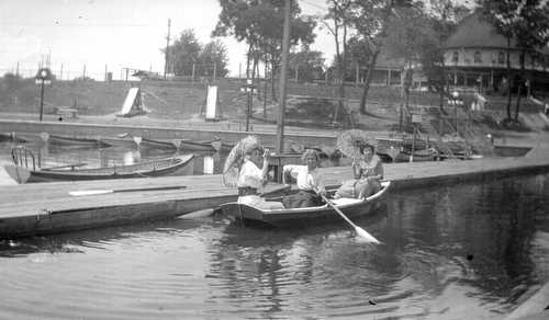 Women in boat on Reeds Lake